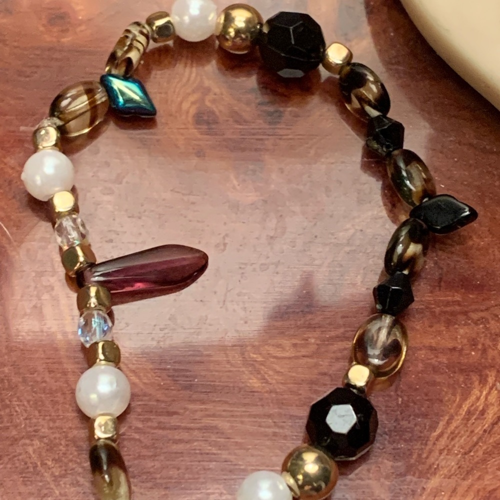Hand made bracelet, with real stones.. ab, aurora borealis.